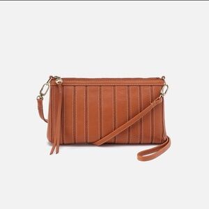 Hobo Darcy Crossbody/Wristlet